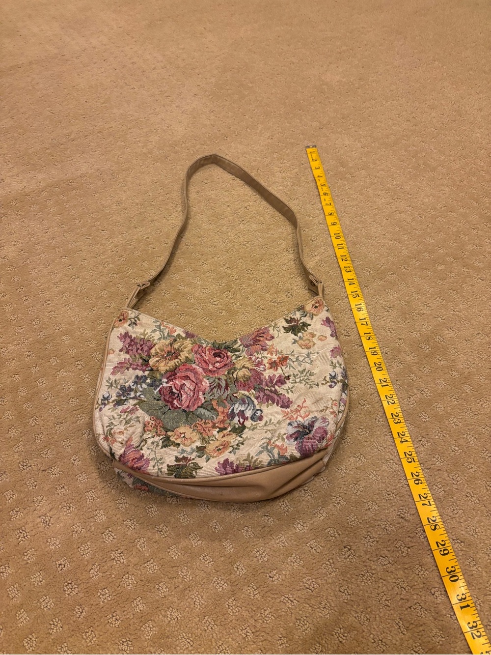 80’s Vintage Floral Tapestry Shoulder Bag in Beige and Multicolor